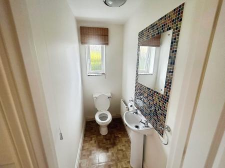 3 bedroom Semi-detached house to let in Adcock Close, Corby Glen, Grantham, NG33