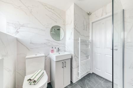 4 bedroom Detached house for sale in Pares Way, Ockbrook, Derby, DE72