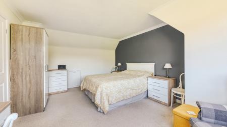 4 bedroom Detached house for sale in Pares Way, Ockbrook, Derby, DE72