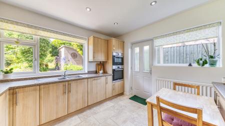 4 bedroom Detached house for sale in Pares Way, Ockbrook, Derby, DE72