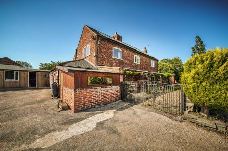 5 bedroom Farm House for sale in Buckford Lane, Stenson, DE73