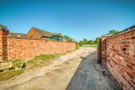 5 bedroom Farm House for sale in Buckford Lane, Stenson, DE73