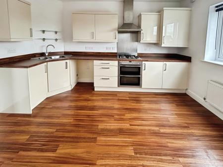 2 bedroom Apartment to let in College Green Walk, Mickleover, Derby, DE3