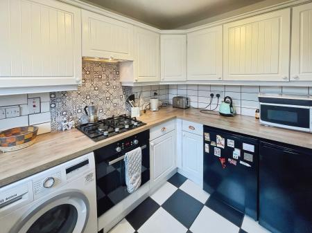 2 bedroom Terraced House to let in Taverners Crescent, Littleover, Derby, DE23