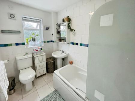 2 bedroom Terraced House to let in Taverners Crescent, Littleover, Derby, DE23