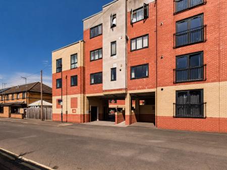 2 bedroom Apartment for sale in City Road, Chester Green, Derby, DE1