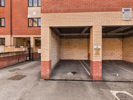 2 bedroom Apartment for sale in City Road, Chester Green, Derby, DE1