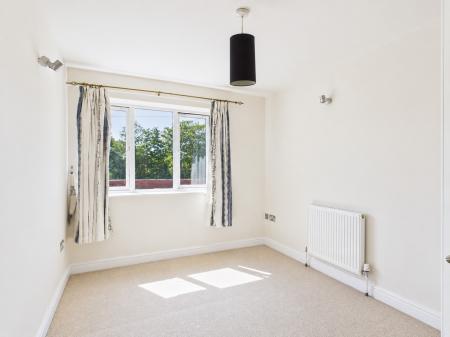 2 bedroom Apartment for sale in City Road, Chester Green, Derby, DE1