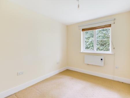 2 bedroom Flat for sale in Badgerdale Way, Heatherton Village, Derby, DE23