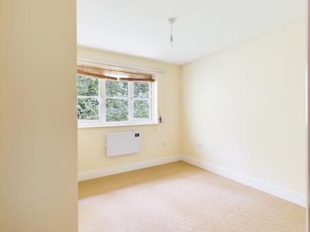 2 bedroom Flat for sale in Badgerdale Way, Heatherton Village, Derby, DE23