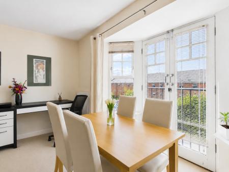 2 bedroom Flat for sale in Roman Road, Chester Green, Derby, DE1