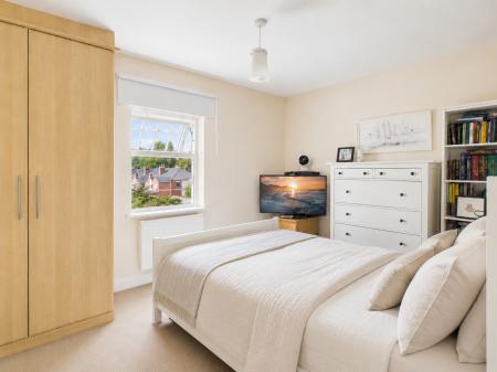 2 bedroom Flat for sale in Roman Road, Chester Green, Derby, DE1