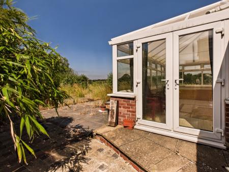 3 bedroom Detached bungalow for sale in Quarry Lane, Stonebroom, Alfreton, DE55