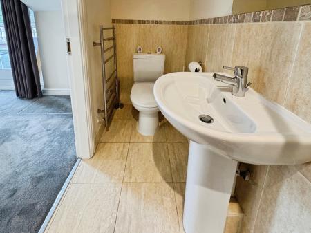 2 bedroom Apartment to let in Cole Lane, Borrowash, Derby, DE72