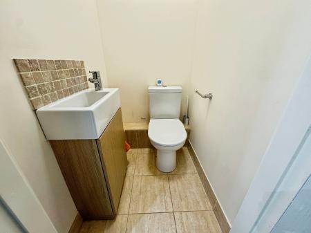 2 bedroom Apartment to let in Cole Lane, Borrowash, Derby, DE72
