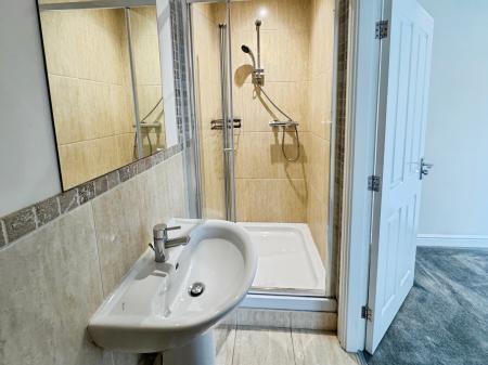 2 bedroom Apartment to let in Cole Lane, Borrowash, Derby, DE72
