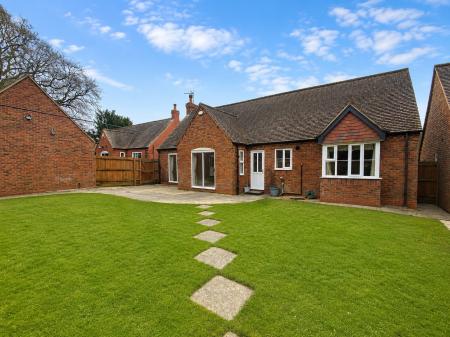 3 bedroom Detached bungalow for sale in Holly Court, Aston-on-Trent, Derby, DE72