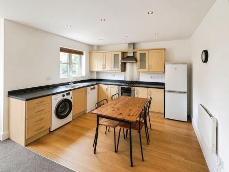 2 bedroom Flat to let in Badgerdale Way, Heatherton Village, Derby, DE23