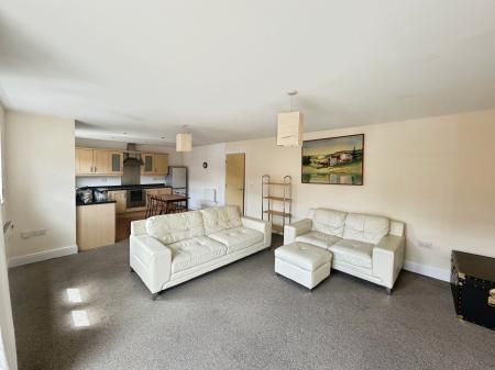 2 bedroom Flat to let in Badgerdale Way, Heatherton Village, Derby, DE23