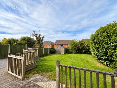 3 bedroom Detached house to let in Kings Drive, Littleover, Derby, DE23