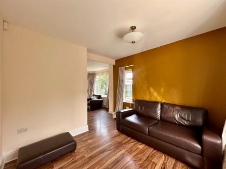 3 bedroom Detached house to let in Kings Drive, Littleover, Derby, DE23
