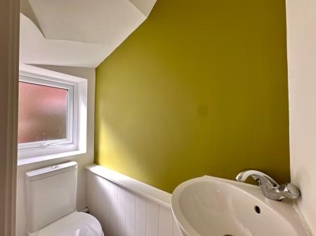 3 bedroom Detached house to let in Kings Drive, Littleover, Derby, DE23