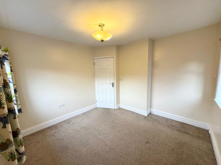 3 bedroom Detached house to let in Kings Drive, Littleover, Derby, DE23