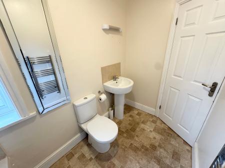 3 bedroom Detached house to let in Kings Drive, Littleover, Derby, DE23