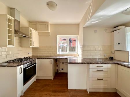 3 bedroom Detached house to let in Kings Drive, Littleover, Derby, DE23