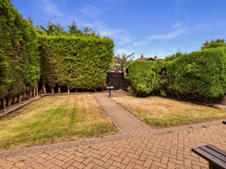 3 bedroom Detached house for sale in Humbleton Drive, Mackworth, DE22