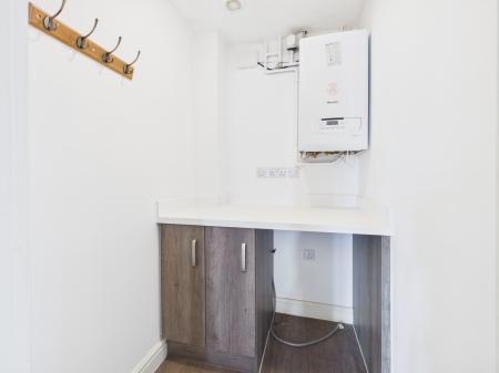 2 bedroom Apartment to let in Dove Place, Hatton, Derby, DE65
