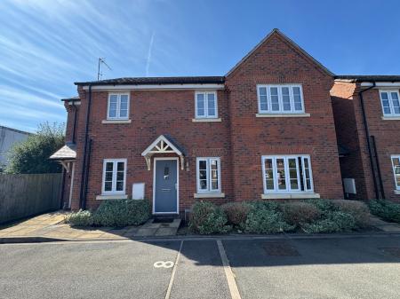 2 bedroom Apartment to let in Dove Place, Hatton, Derby, DE65