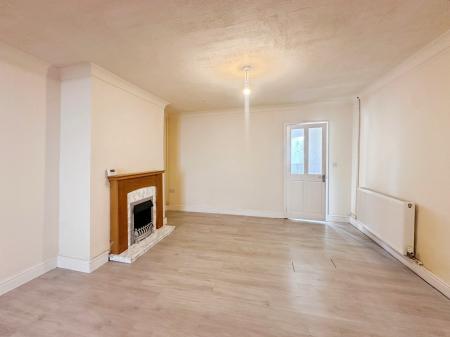 2 bedroom Terraced House to let in Catherine Street, Alfreton, Derby, DE55