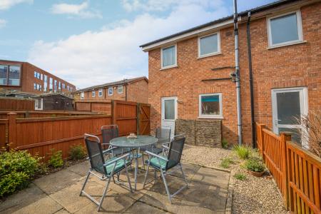 2 bedroom End of terrace house to let in Ponsonby Terrace, City Centre, Derby, DE1