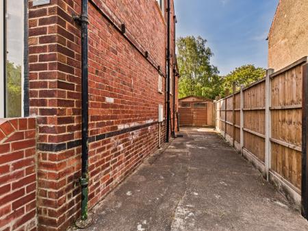 3 bedroom Semi-detached house for sale in Nottingham Road, Chaddesden, Derby, DE21