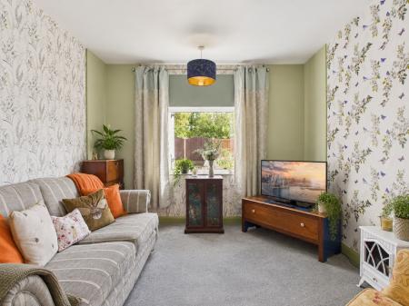 2 bedroom Bungalow for sale in Suffolk Avenue, Derby, DE21