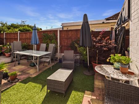 2 bedroom Bungalow for sale in Suffolk Avenue, Derby, DE21