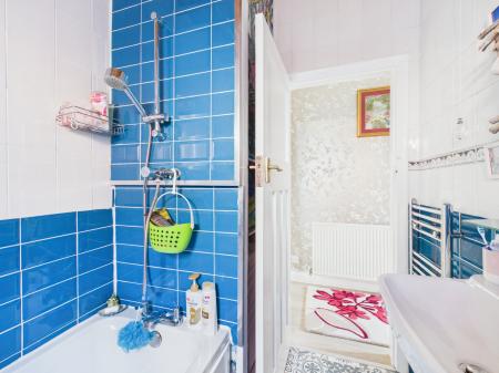 2 bedroom Bungalow for sale in Suffolk Avenue, Derby, DE21