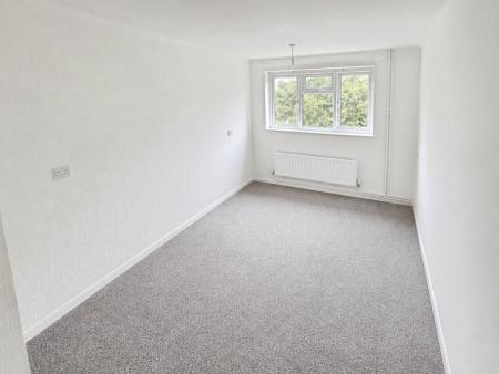 1 bedroom Flat to let in California Gardens, Derby, Derby, DE22