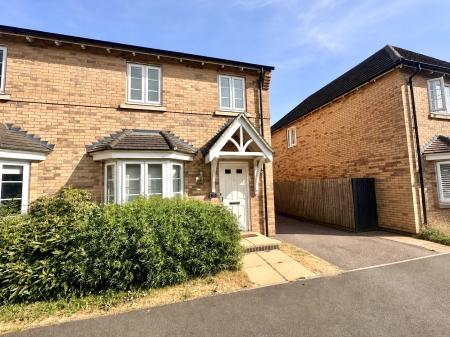 3 bedroom Semi-detached house to let in Richardson Way, Derby, DE22