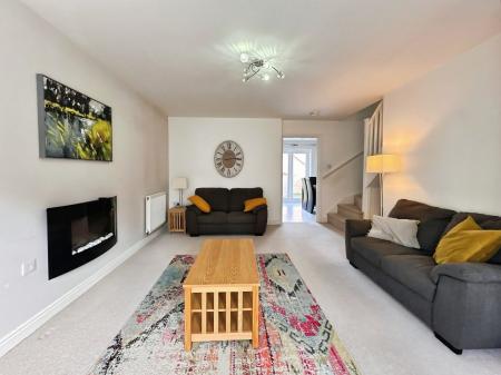 3 bedroom Semi-detached house to let in Richardson Way, Derby, DE22