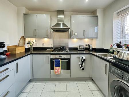 3 bedroom Semi-detached house to let in Richardson Way, Derby, DE22