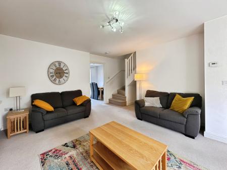 3 bedroom Semi-detached house to let in Richardson Way, Derby, DE22
