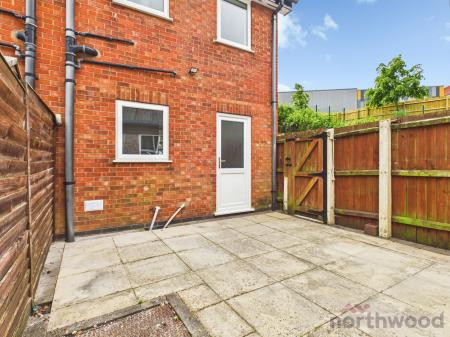 2 bedroom End of terrace house to let in Ponsonby Terrace, City Centre, Derby, DE1