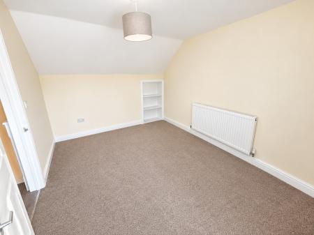 3 bedroom Terraced House to let in Haworth Close, Stretton, Alfreton, DE55