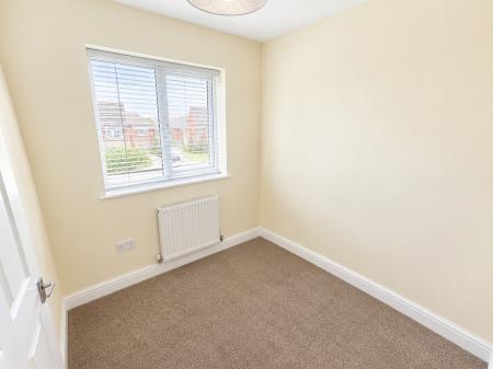 3 bedroom Terraced House to let in Haworth Close, Stretton, Alfreton, DE55