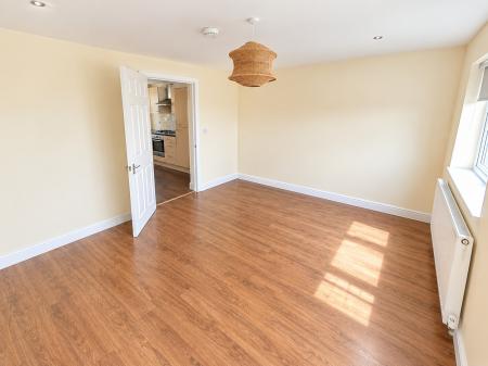 3 bedroom Terraced House to let in Haworth Close, Stretton, Alfreton, DE55