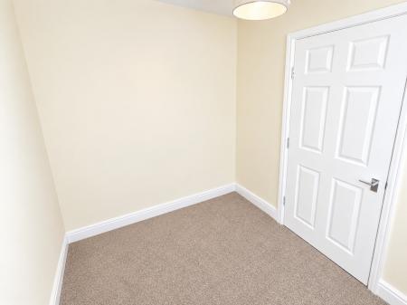 3 bedroom Terraced House to let in Haworth Close, Stretton, Alfreton, DE55