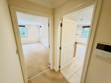 2 bedroom Apartment to let in Cole Lane, Borrowash, Derby, DE72