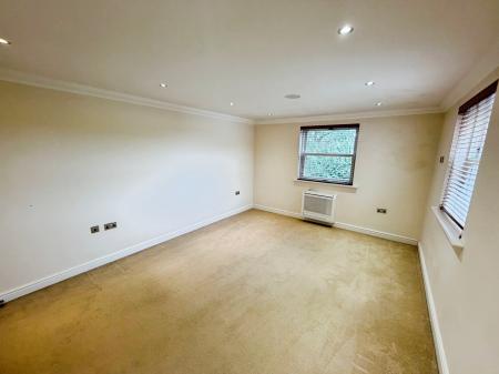 2 bedroom Apartment to let in Cole Lane, Borrowash, Derby, DE72